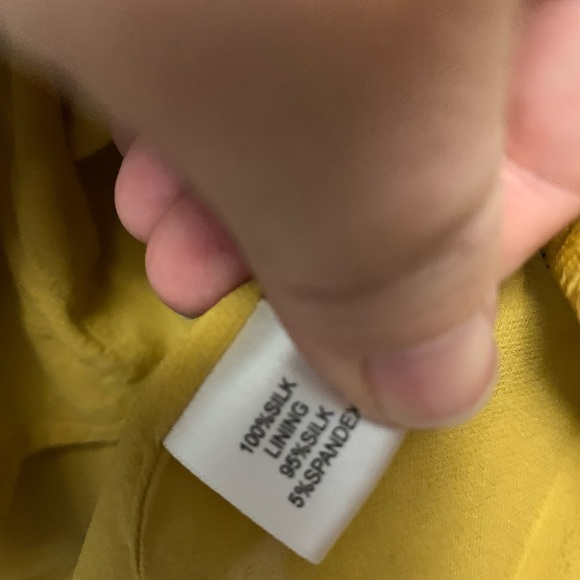 St. John Yellow Leopard Print Sleeveless Tank - Picture 3 of 4